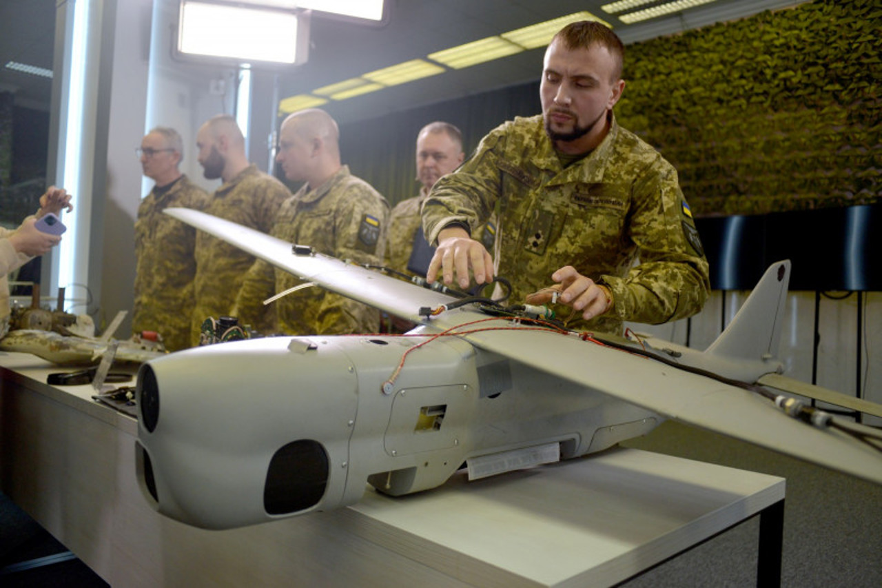 Digi24.ro/ Dronă militară de recunoaștere Orlan-10 capturată de armata ucraineană