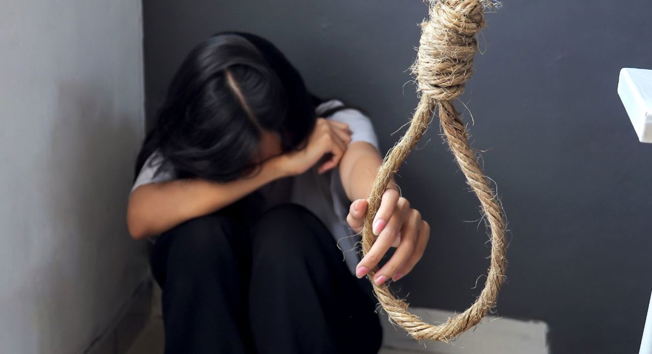 Rata suicidului, mai ridicată în mediul rural și printre principalele cauze de deces în rândul tinerilor