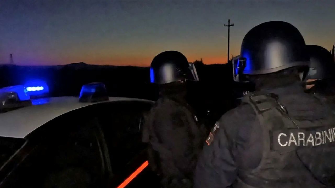 Peste 20 de moldoveni, inclusiv opt copii, sclavi într-o fabrică din Italia