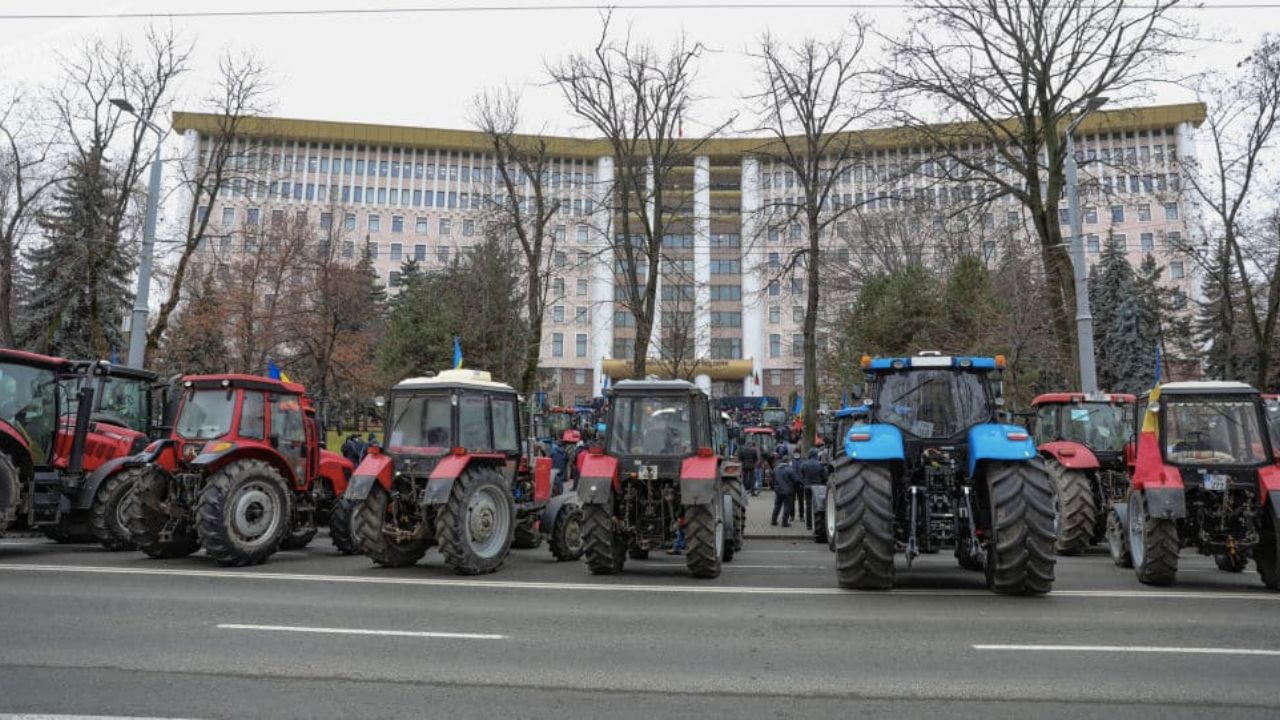 Farmers in Moldova threaten protests over drought