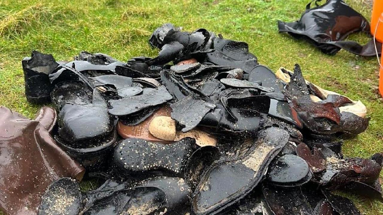 На побережье Уэльса нашли ботинки 200-летней давности