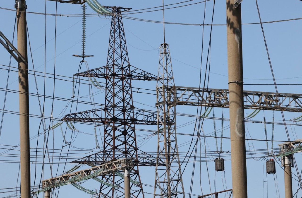 Oficial: România va continua să livreze energie electrică R. Moldova, în pofida deficitului energetic