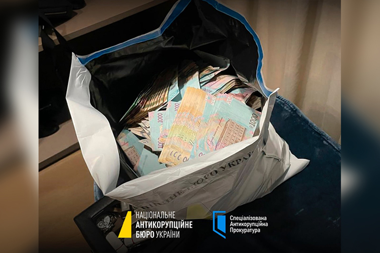 Деньги на фронт или в карман? Новый скандал в силовых структурах Украины