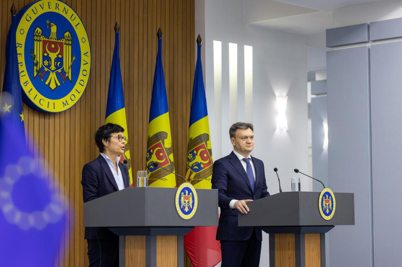 RETROSPECTIVĂ // R. Moldova semnează Planul de Creștere și marchează 9 mai, alături de Marta Kos. România, în fața unor alegeri decisive, Ucraina cere armistițiu, iar Vaticanul a ales noul Papă