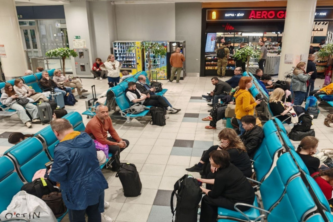 Colaps pe aeroporturile din Moscova din cauza atacurilor cu drone ucrainene. Peste 1000 de zboruri anulate sau întârziate în trei zile