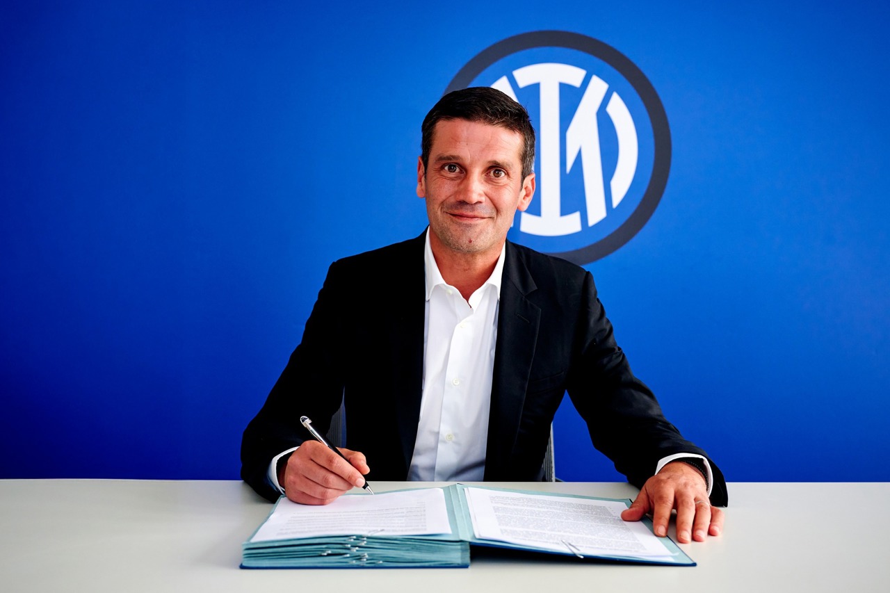 Fostul internațional român, actualmente antrenor, Cristian Chivu a fost prezentat oficial la Internazionale Milano