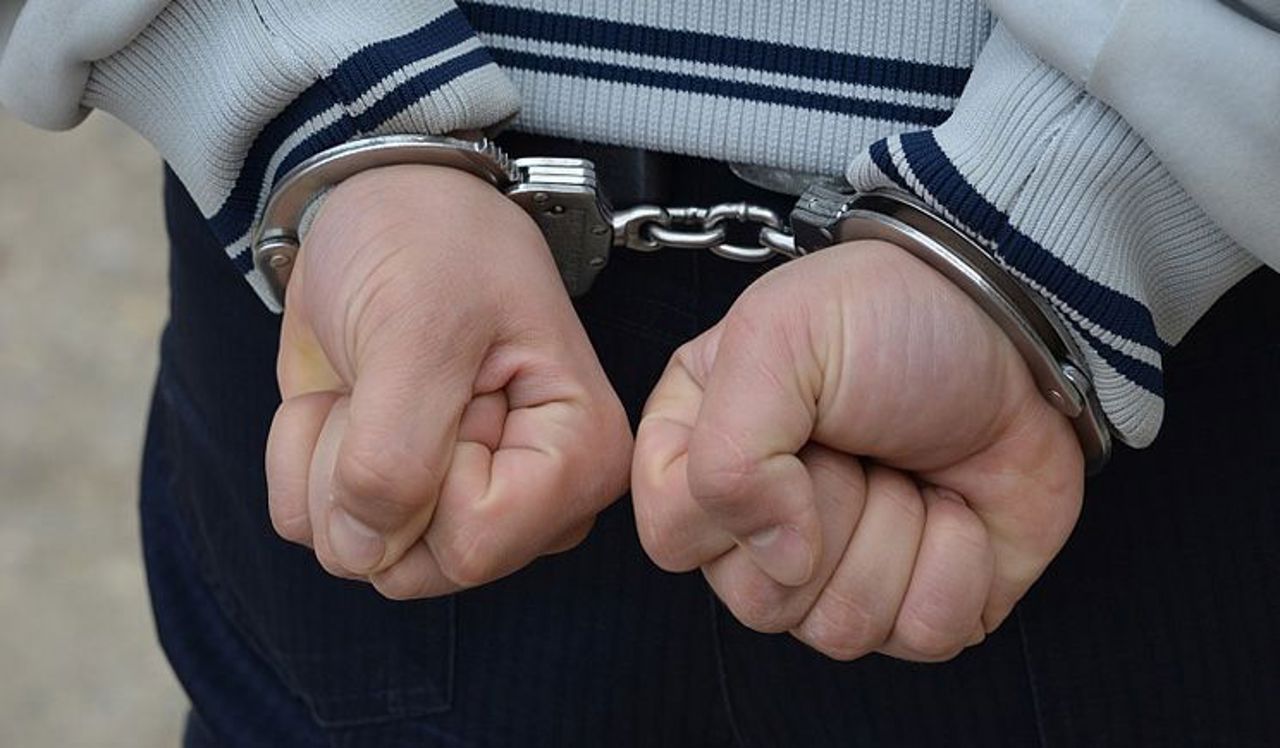 Doi bărbați din Edineț și Strășeni, judecați pentru omor și viol în Chișinău