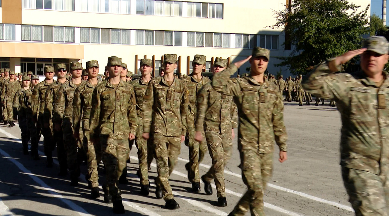 Paradă, demonstrații de luptă și tehnică militară la Academia „Alexandru cel Bun”