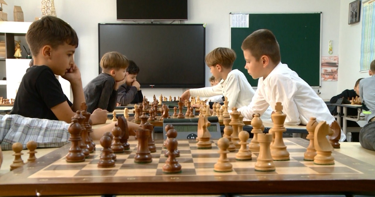 EU funds modern €110,000 chess academy at Rezina school