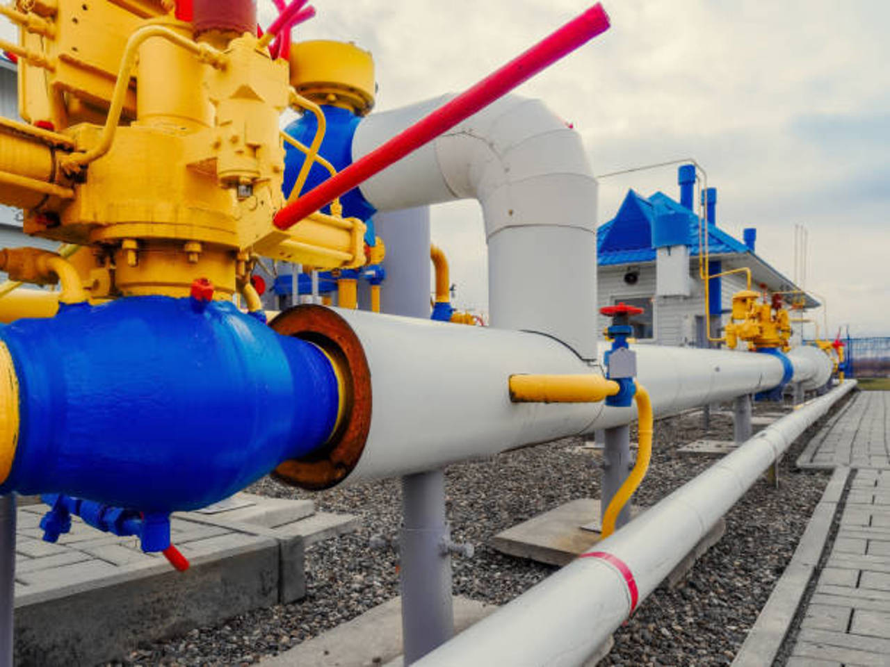 EU-Russia gas row: Legal fears amid sanctions shift