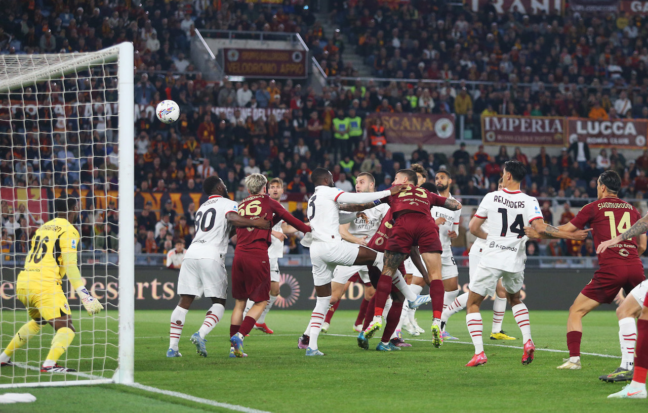 AC Milan fall five points behind leaders Inter after Roma stalemate