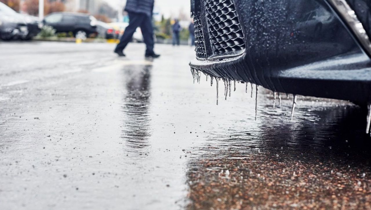 Cod Galben de vreme complicată: polei și ghețuș pe drumuri, în următoarele zile