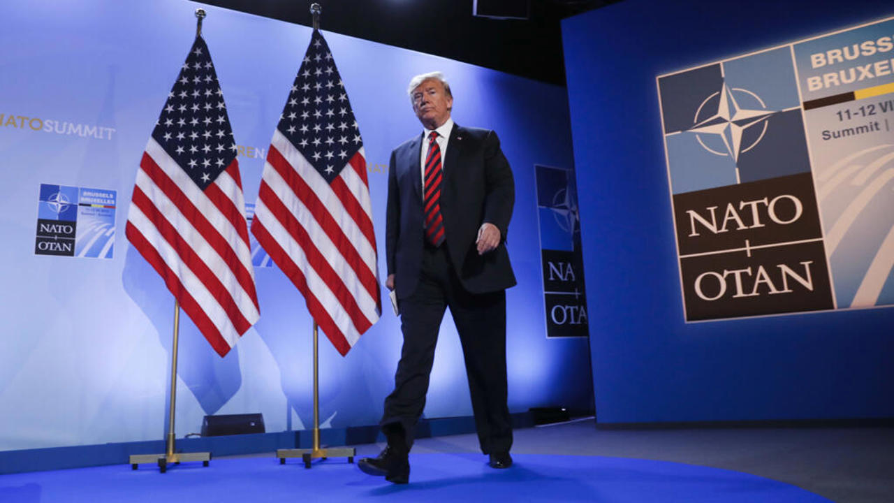 Corespondență Dan Alexe // NATO are o „daddy issue”, dar lingușelile și fermitatea par a funcționa cu Trump