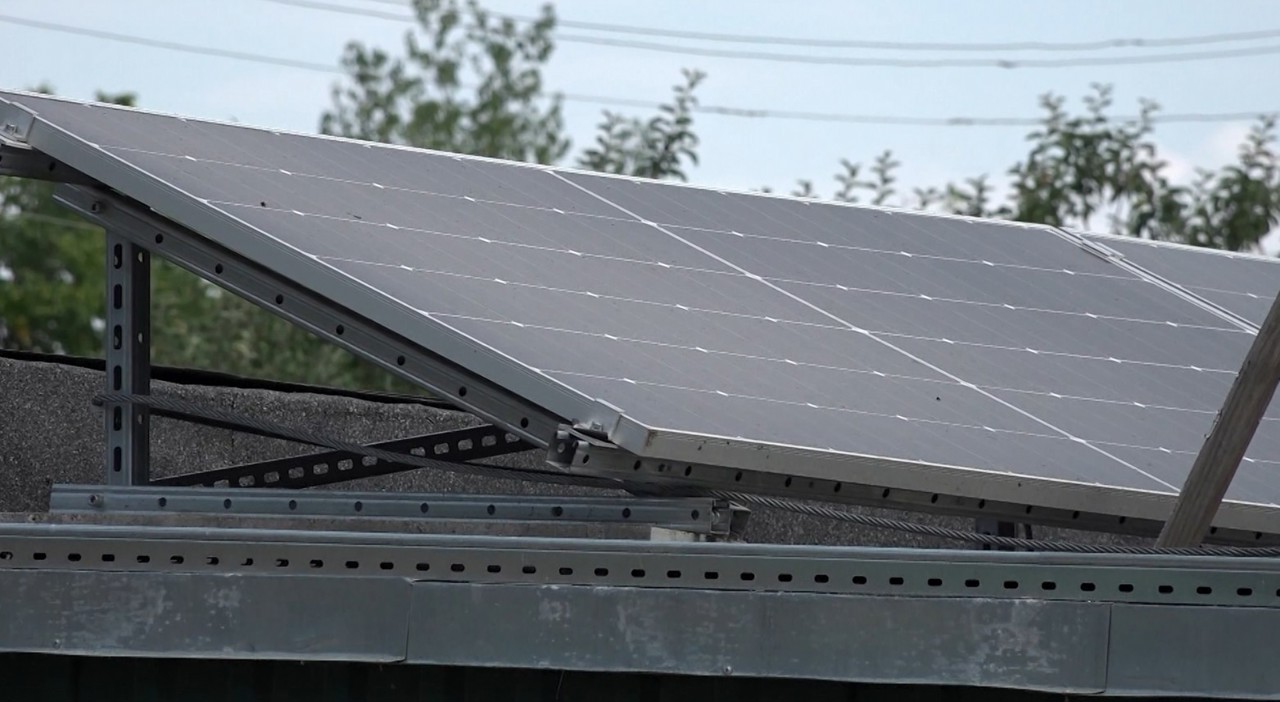 Panourile fotovoltaice au adus economii de peste 1.3 milioane de lei Spitalului din Florești timp de doi ani 