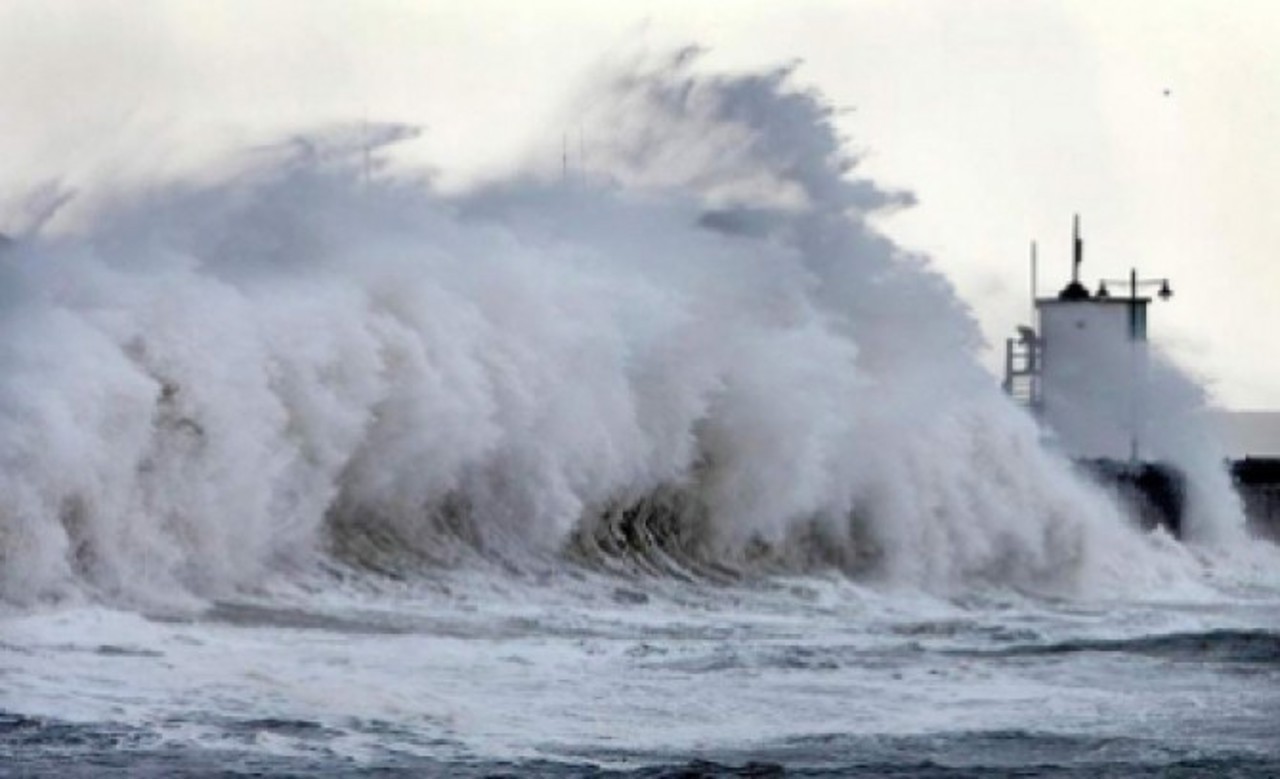 România: Pagube enorme după cea mai violentă furtună din ultimii 100 de ani