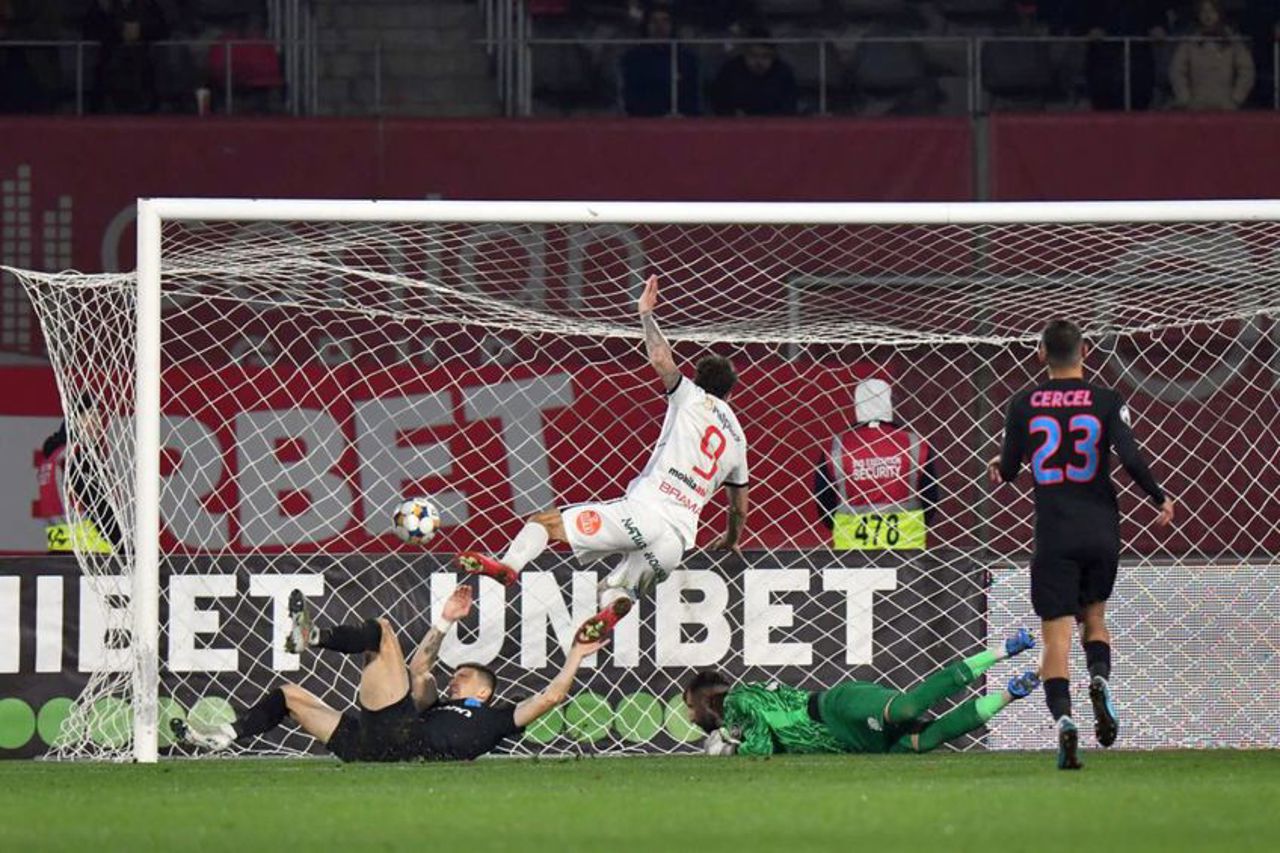Thriller în Superliga românească de fotbal: Hermannstadt Sibiu și FCSB au remizat, scor 3:3 