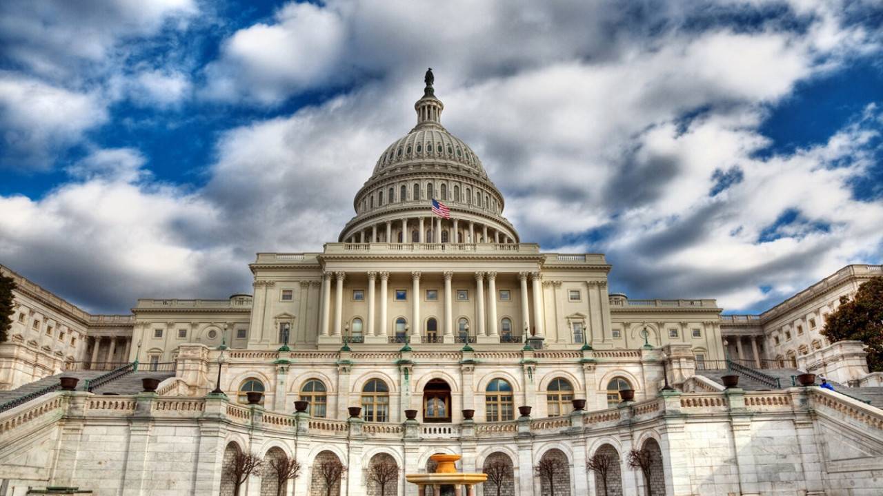 Senatorii americani au cerut explicații administrației Trump privind vizita în SUA a deputaților ruși