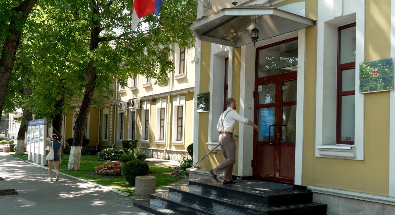 Student la Medicină: 500 de locuri cu finanțare de la buget și taxe de studii între 20 de mii și 70 de mii de lei