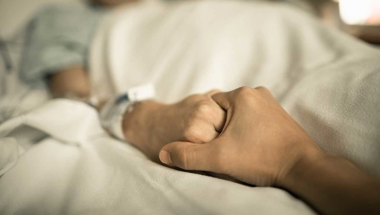 Franța va putea fi următoarea țară care va legaliza eutanasia, „moartea asistată”