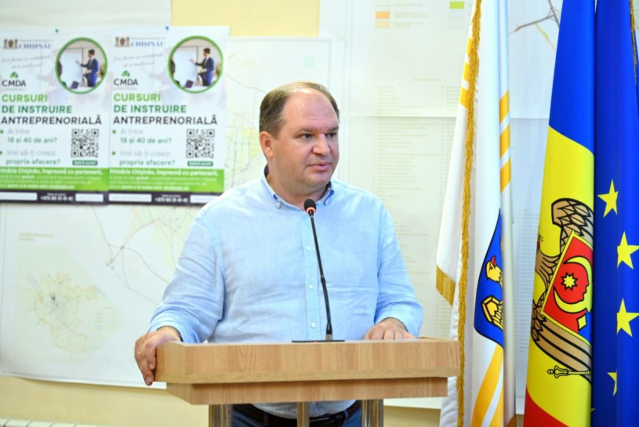 Primarul Ceban, între marșul LGBT și protestul lui Șor: Cum Primăria Chișinău (nu) poate interzice întrunirile publice