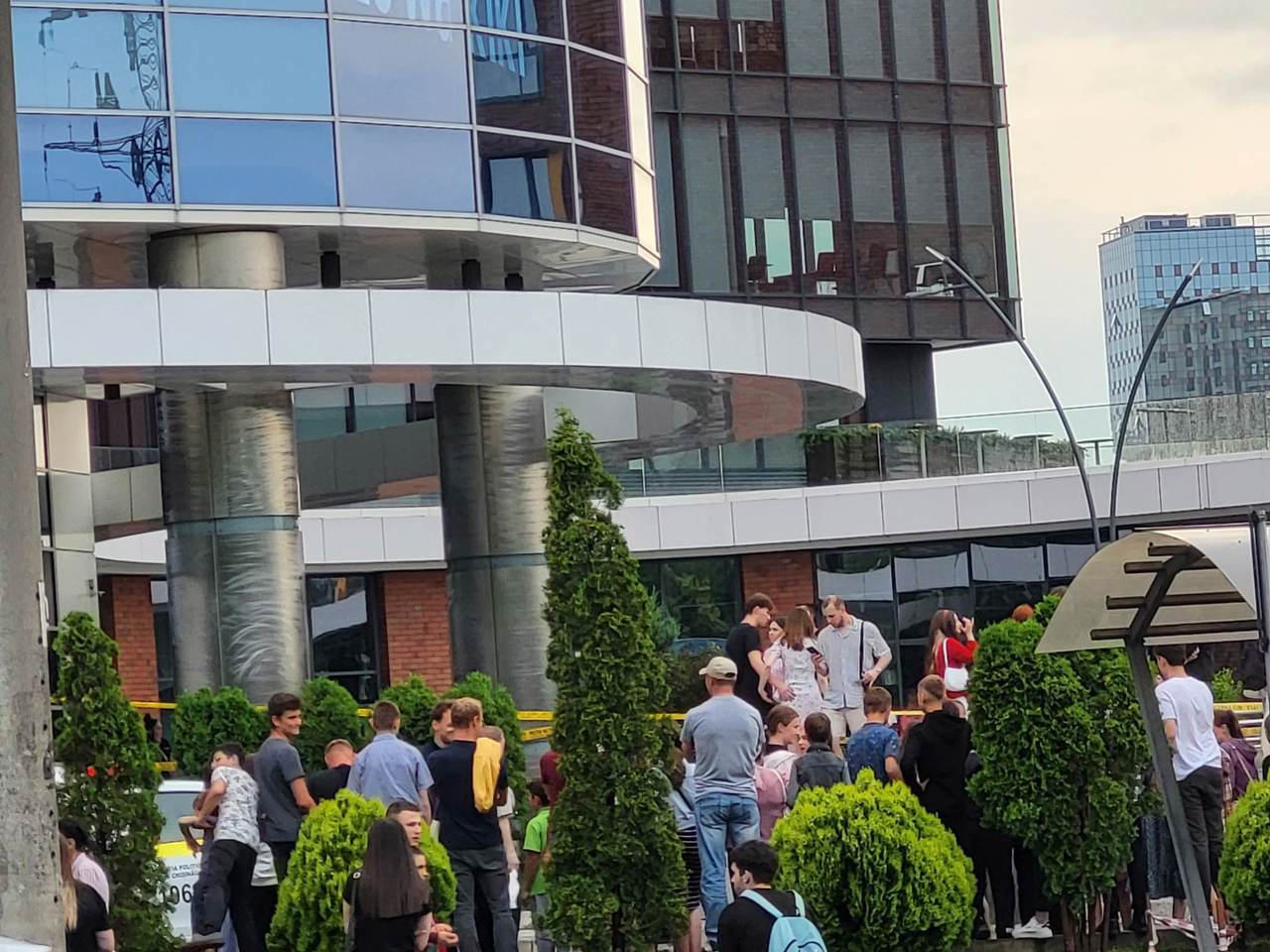 A shopping centre and a railway station in Chisinau are reportedly mined. Visitors have been evacuated