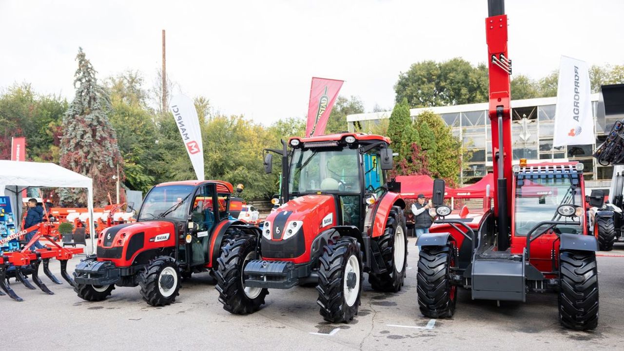 „Toamna se numără bobocii” la Moldexpo: Tractoare de altădată, drone agricole și „Marea brânză”, printre atracțiile expoziției din acest an