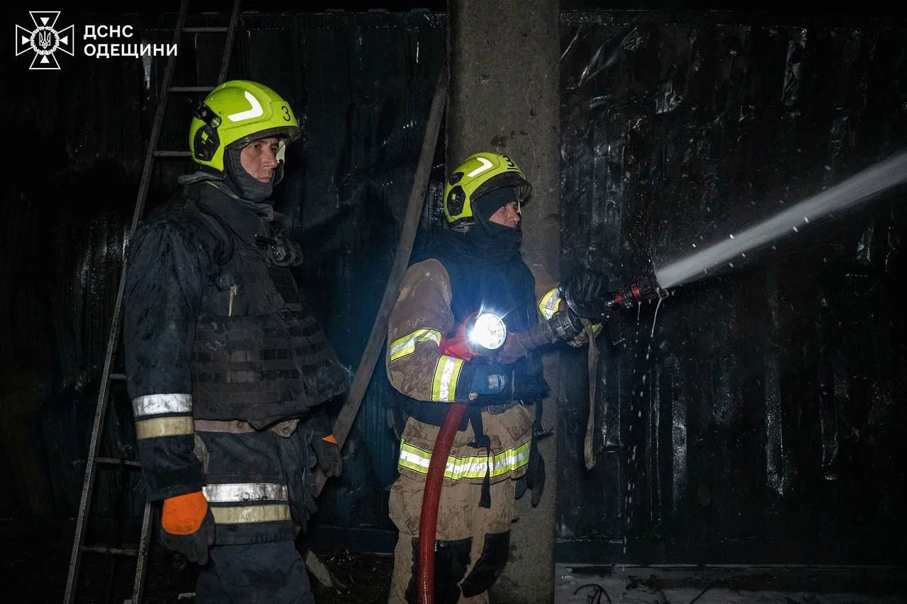 В новогоднюю ночь Россия атаковала дронами Одессу и Волынь