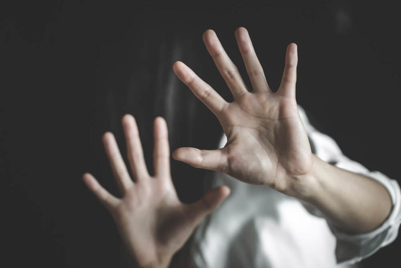 Doi copii, frate și soră, violați de un individ de 45 de ani: Ce pedeapsă a primit făptașul