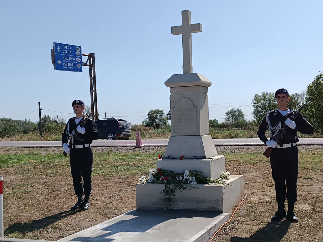 Monument to Romanian border guards who died in WWI inaugurated in Moldova