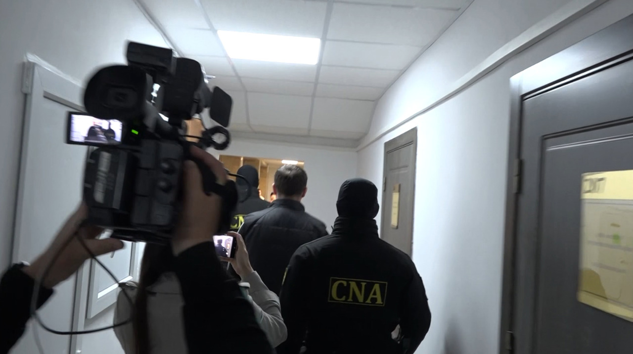 Dosarul terenurilor din Durlești: Primarul și viceprimarul, încă 30 de zile în arest preventiv