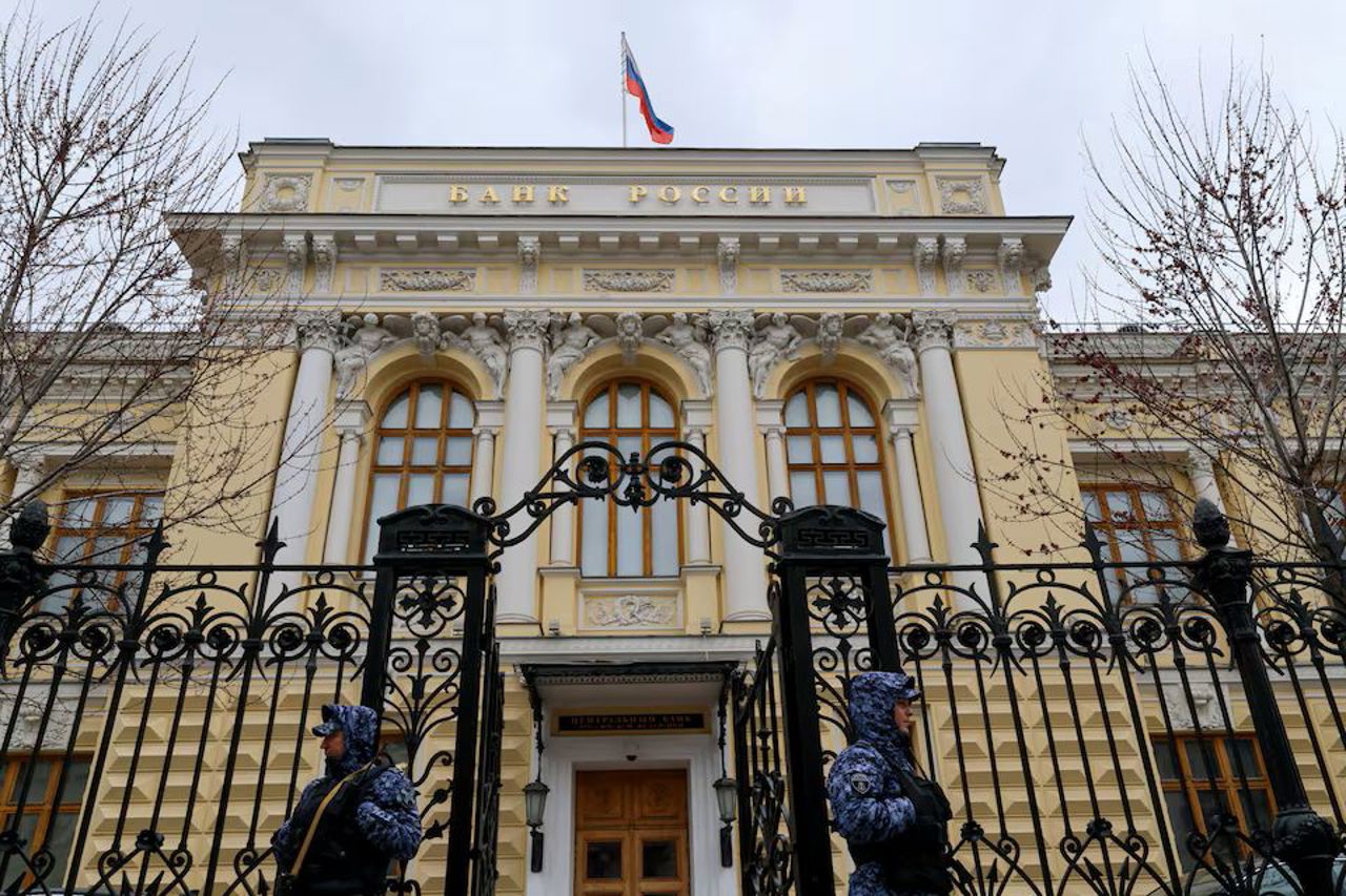 Banca centrală a Rusiei contestă la tribunalul general al UE utilizarea activelor rusești înghețate pentru sprijinirea Ucrainei