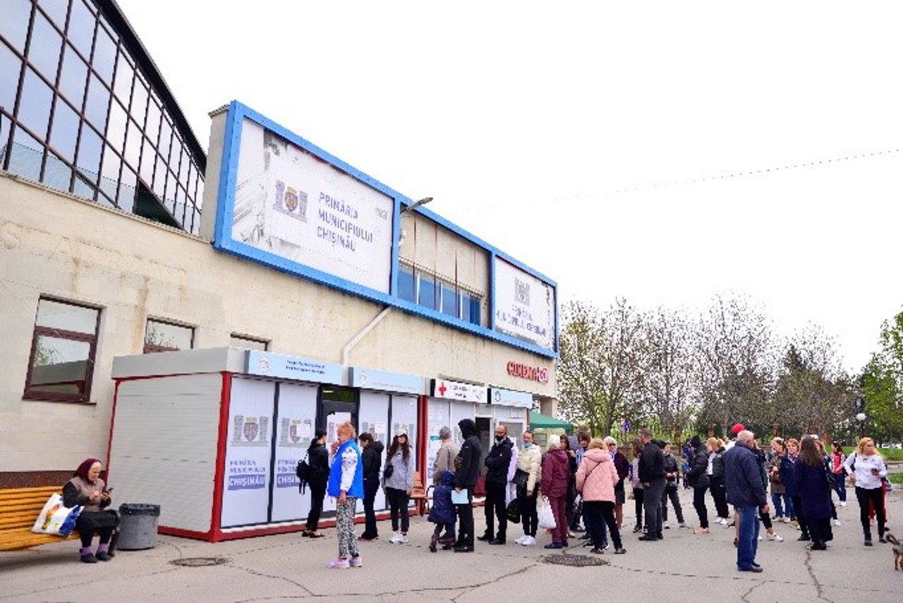 "Пылесос, микроволновки, спальные мешки". Новые подробности по делу о хищениях в отношении беженцев