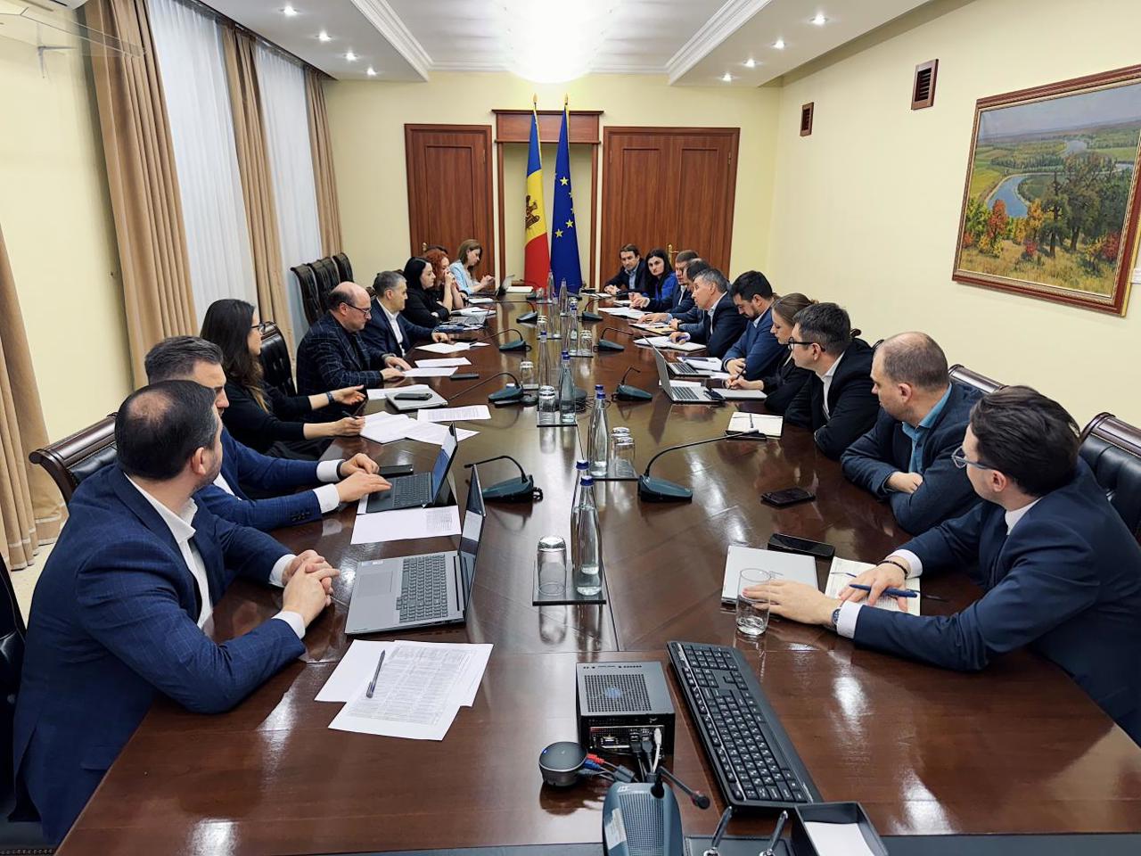 Nivelul actual al riscurilor din sectorul energetic nu permite renunțarea imediată la starea de urgență, anunță CNMC: „Situația rămâne fragilă”