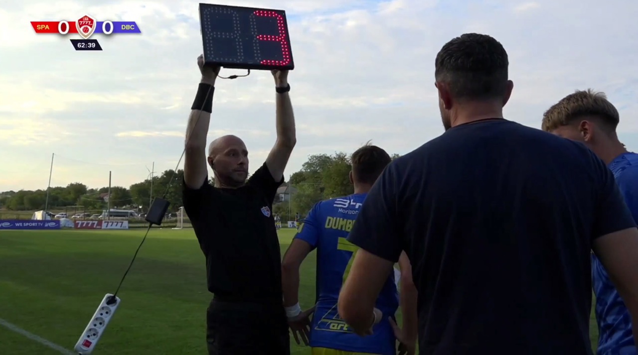 Fază bizară într-un meci din campionatul național de fotbal