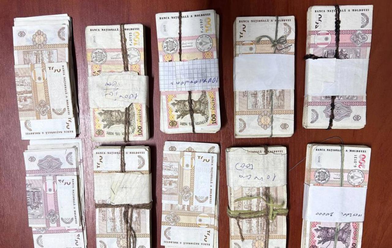 O pensionară de 89 de ani a alertat poliția când escrocii i-au cerut aproape 100.000 de lei