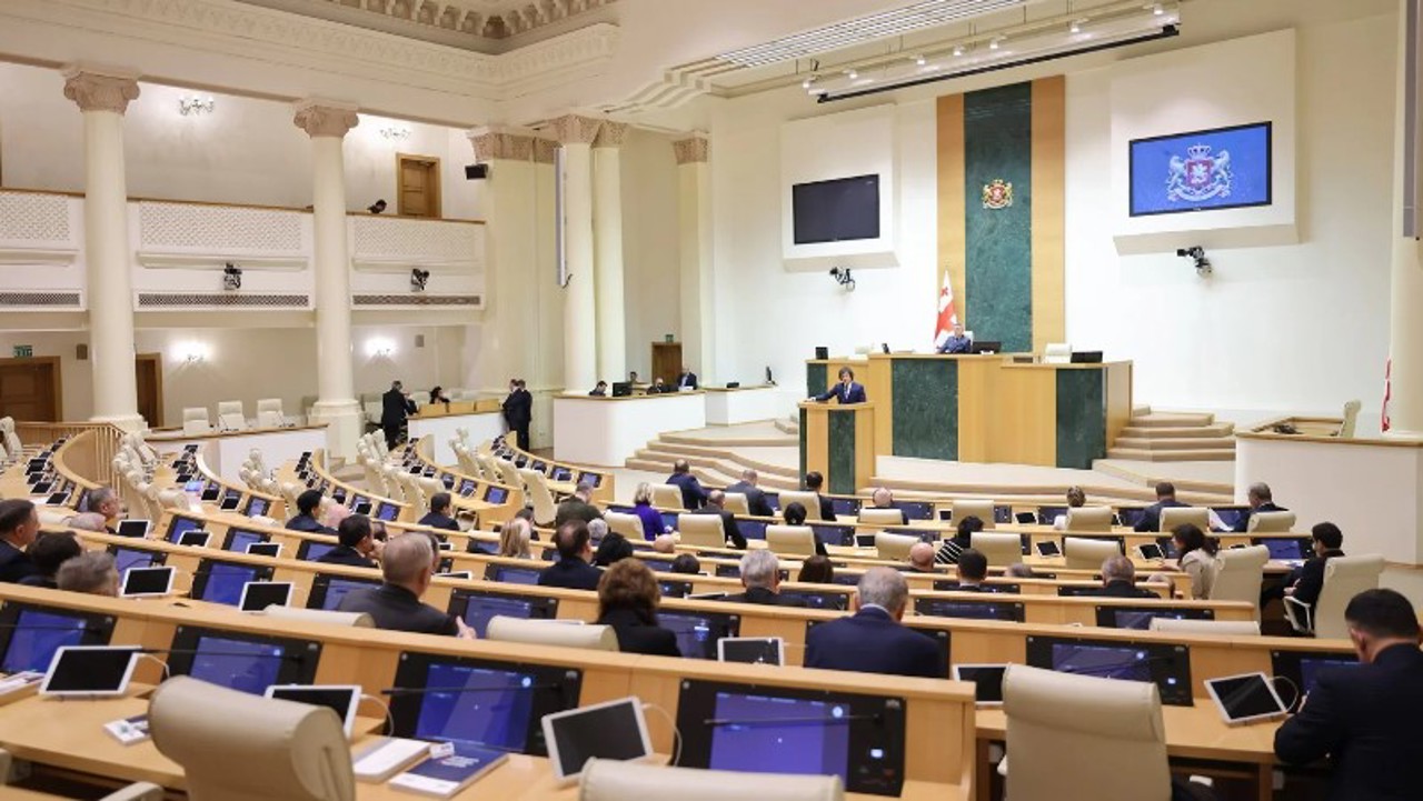 Парламент Грузии преодолел вето президента на закон "об иноагентах"