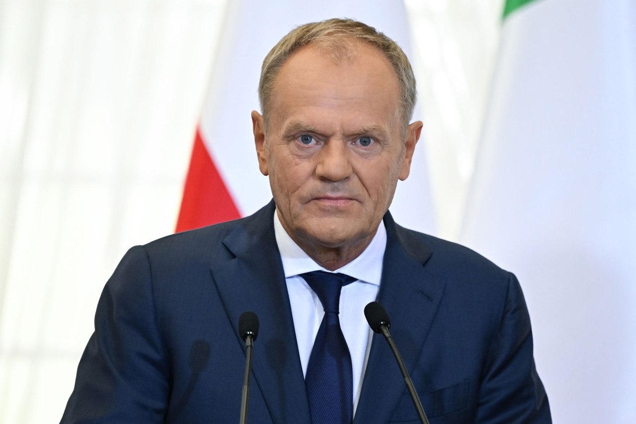 „Fără loc de negocieri”: Polonia va neutraliza orice „obiect zburător” care îi pătrunde în spațiul aerian, a declarat Tusk