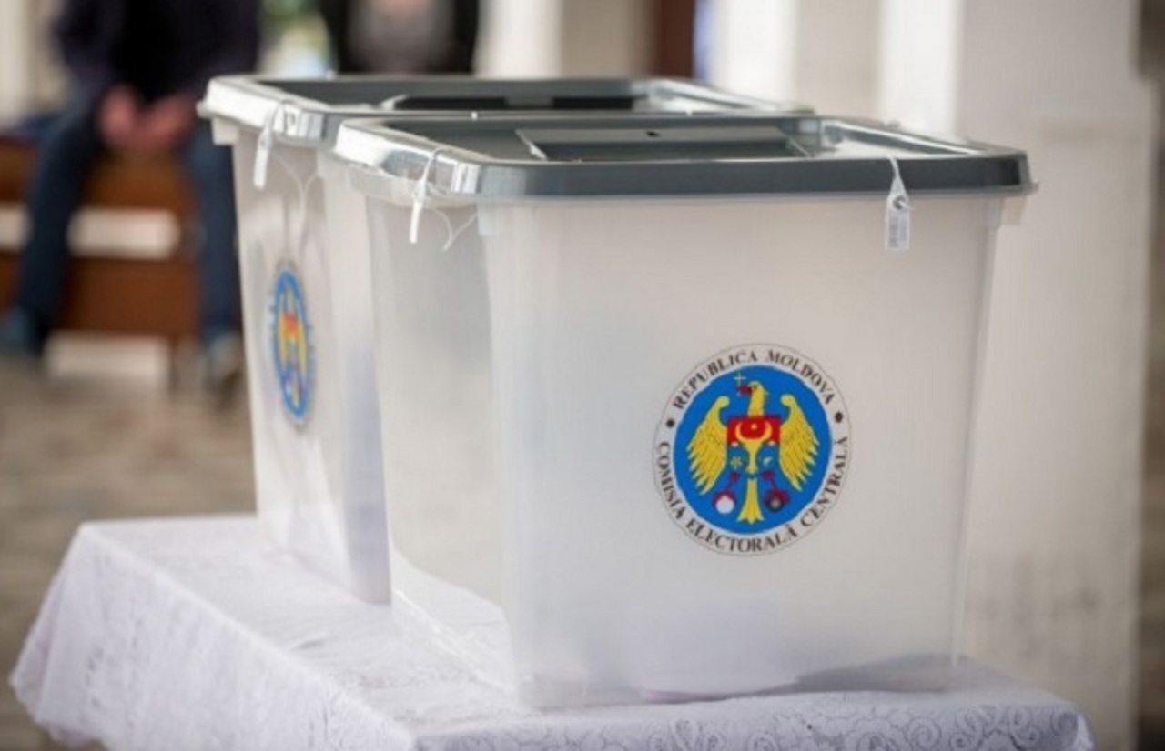 Alegeri locale în mai multe localități, iar în două sate au loc referendumuri locale de revocare a primarilor 
