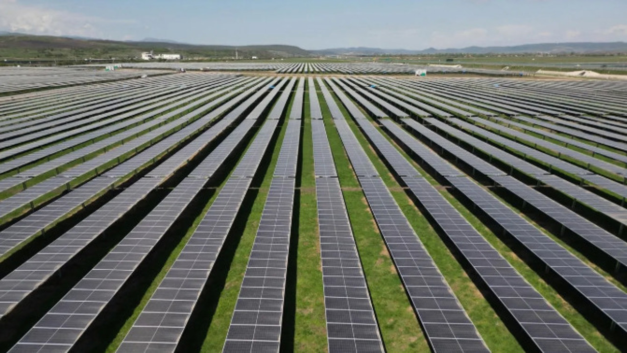 Bulgaria, lider mondial la stocarea energiei solare în baterii