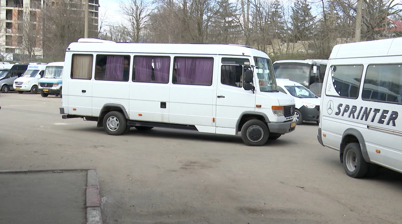 Transport interurban mai scump: Șoferii speră să acopere costurile, pasagerii se plâng