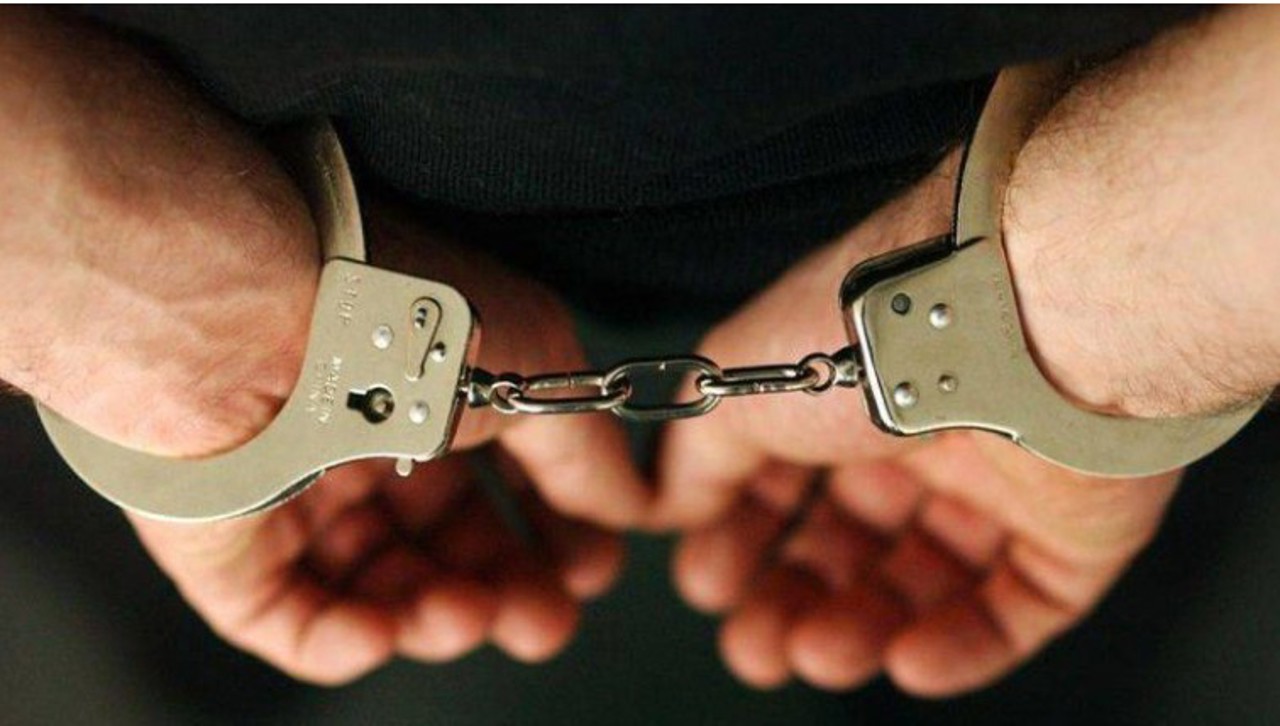 Și-a pus o mască chirurgicală pe față și a jefuit o instituție de creditare din Chișinău: ce pedeapsă a primit făptașul