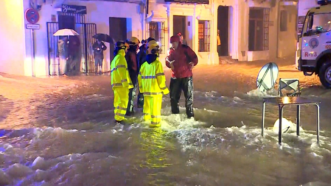 Furtuna Leonardo provoacă inundații și face victime în Portugalia și Spania   