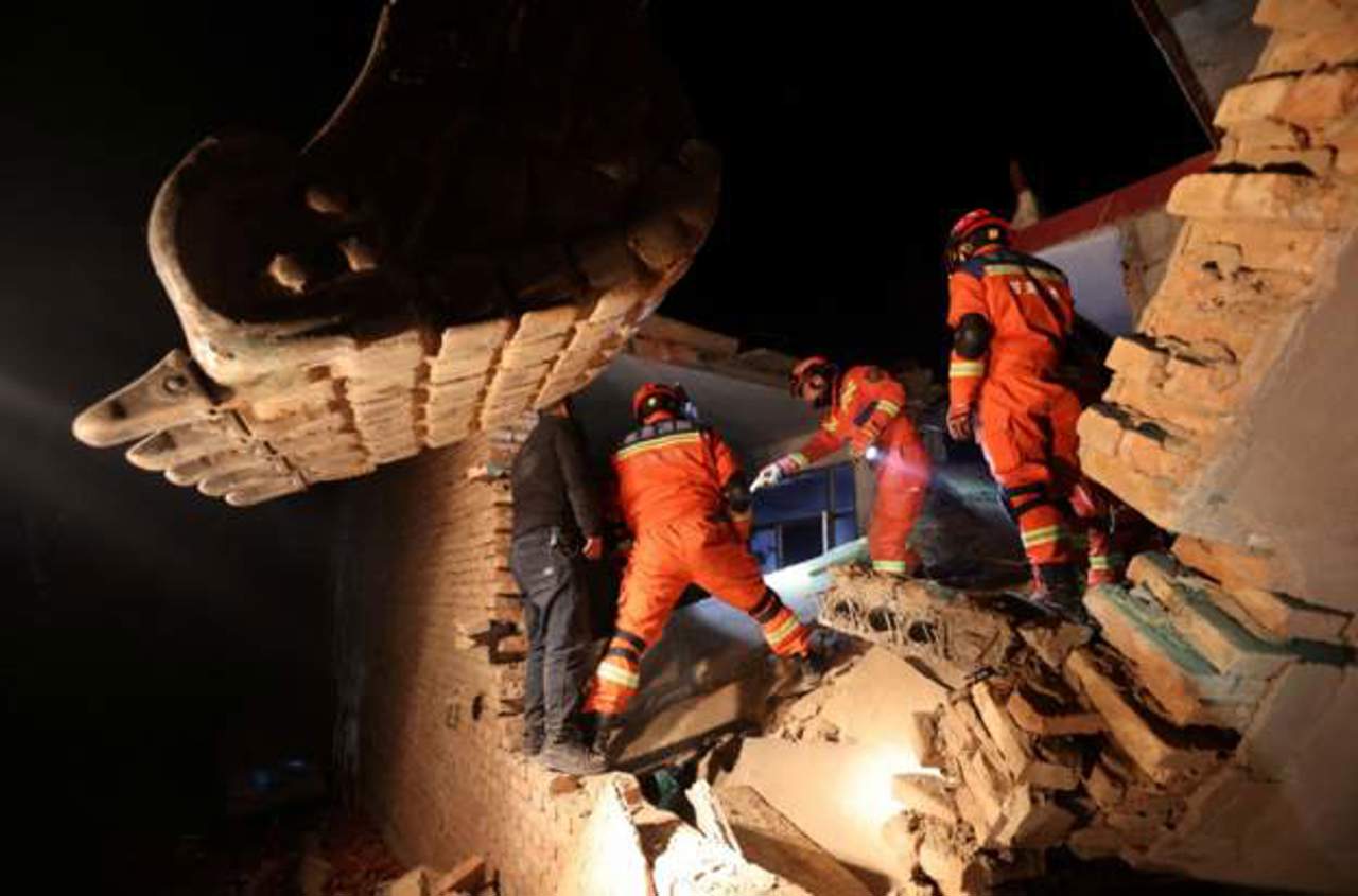 China quake kills 118, Jishishan devastated