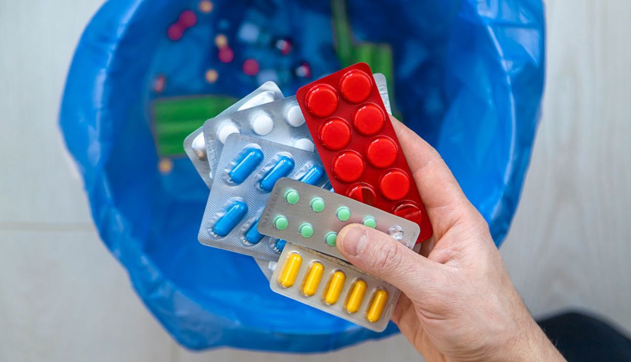 Moldova urges safe disposal of expired medicines in pharmacies 