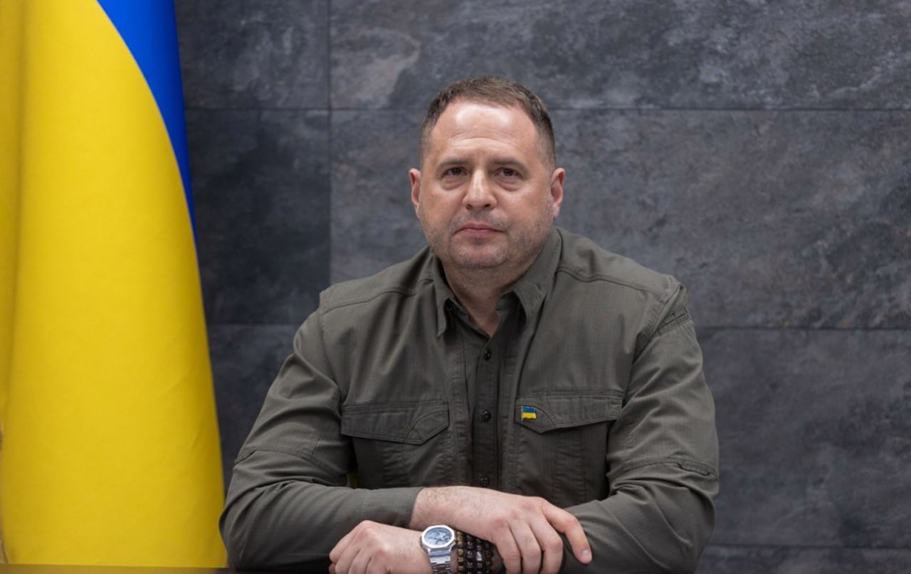 Глава Офиса президента Украины Андрей Ермак подал в отставку 