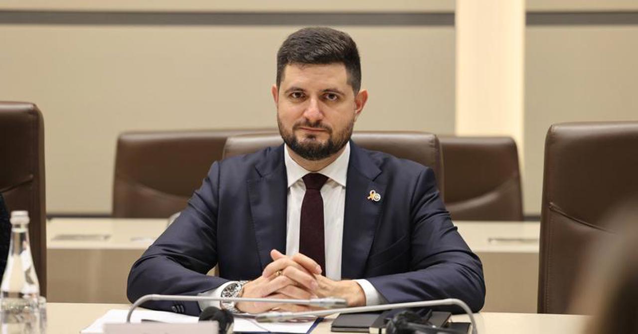 Dorin Junghietu propune ca ANRE să modifice tariful la gaze trimestrial, pentru a evita șocurile din facturi