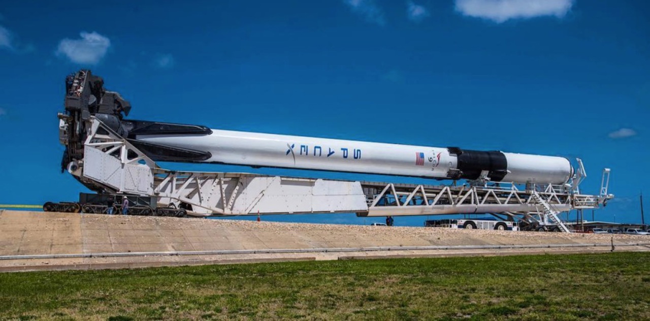 Racheta Falcon 9 va lovi Luna pe 5 august: Care este cauza