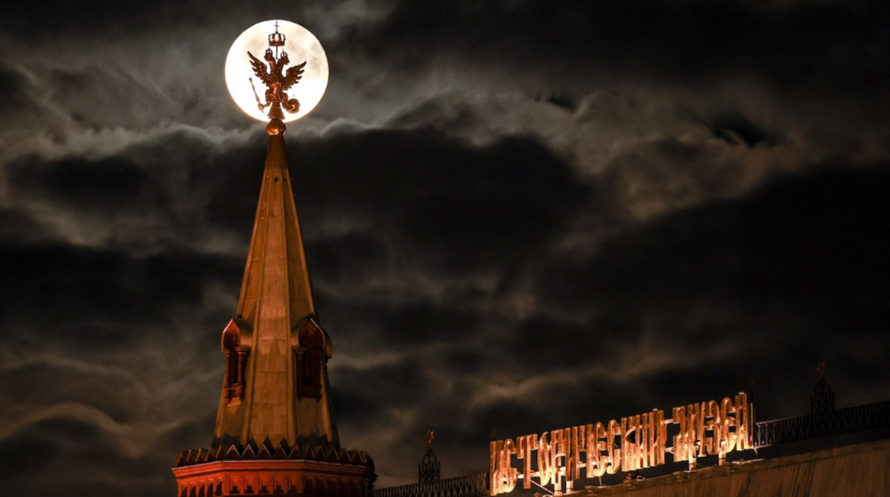 CIA avertizează Europa: Rusia ar putea pregăti atacuri „hibride” în țările baltice și Polonia