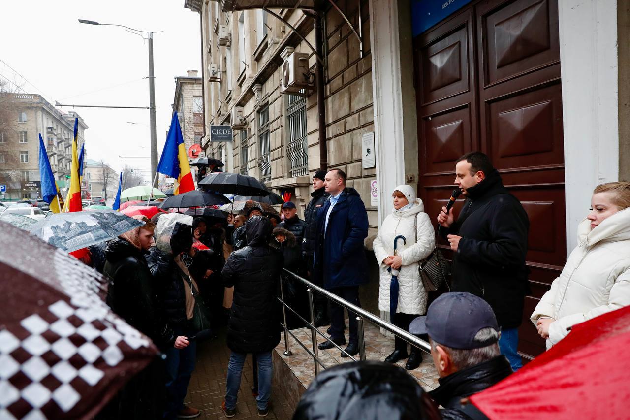 Liderii și simpatizanții BCS au protestat împotriva inițiativei PAS de a implementa votul prin corespondență