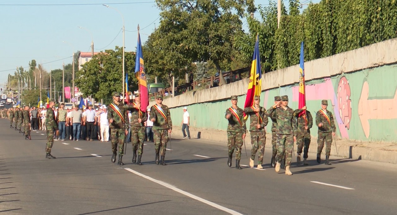 Primul antrenament pentru parada din 27 august: Anatolie Nosatîi: „Am văzut o pregătire bună”